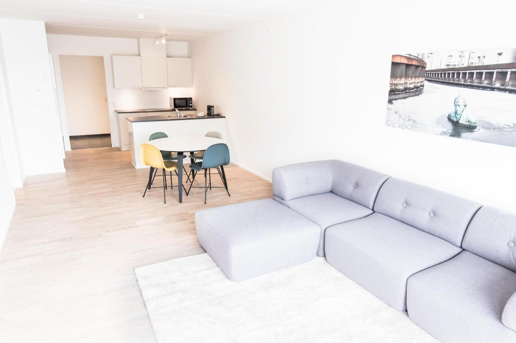 Modern Spacious 2-bed By The Harbour Odense